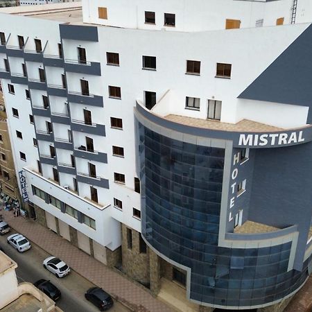 hôtel MISTRAL Orão Exterior foto